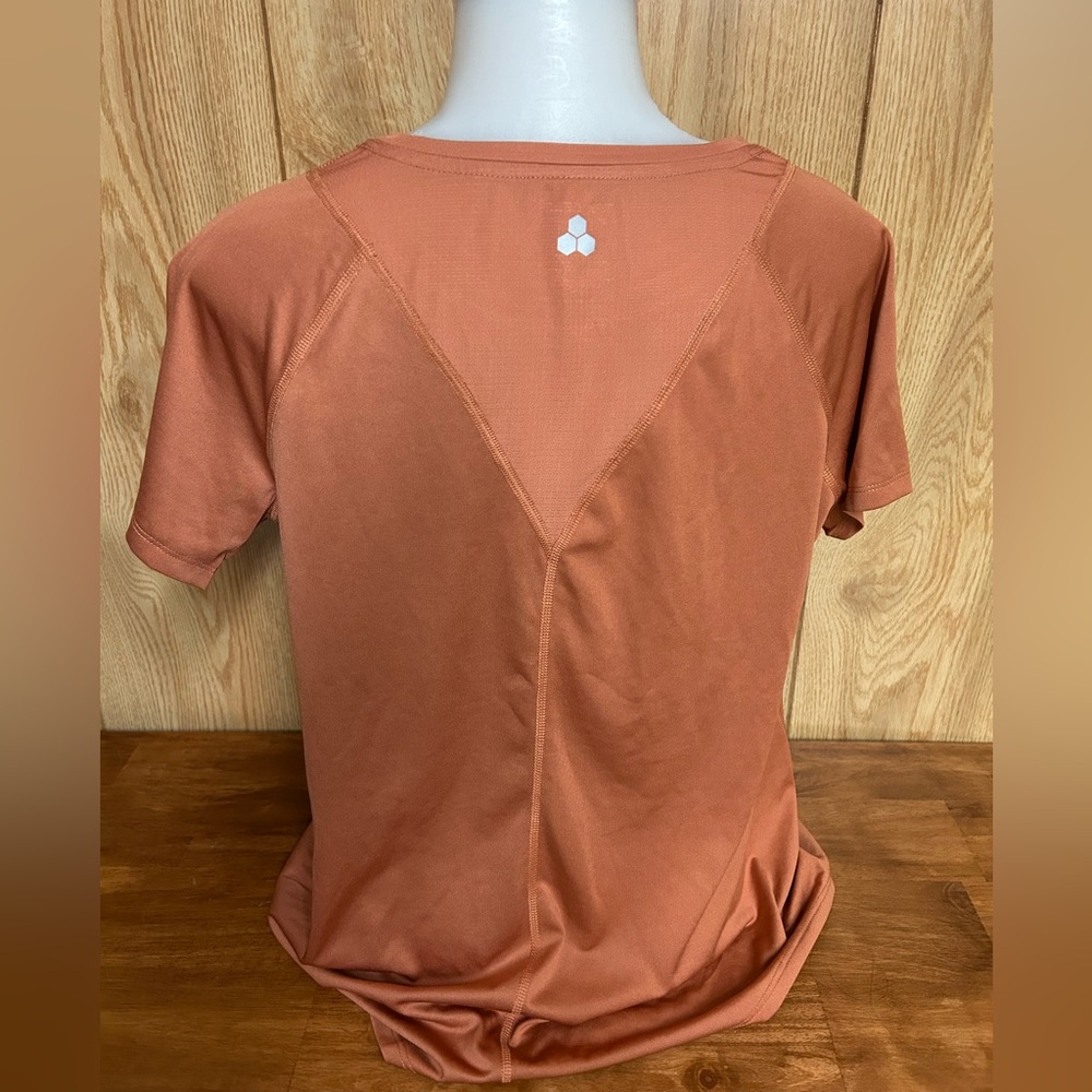 Tek Gear Pecan Short Sleeve Workout Tee Size M - Picture 2 of 4